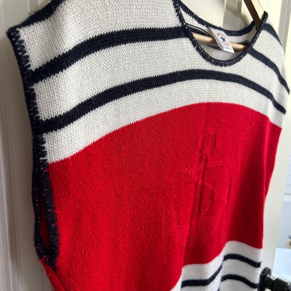 GUC Vintage 80s Sweater Bazaar size L Red and White Striped Sweater with Anchor - Picture 3 of 10